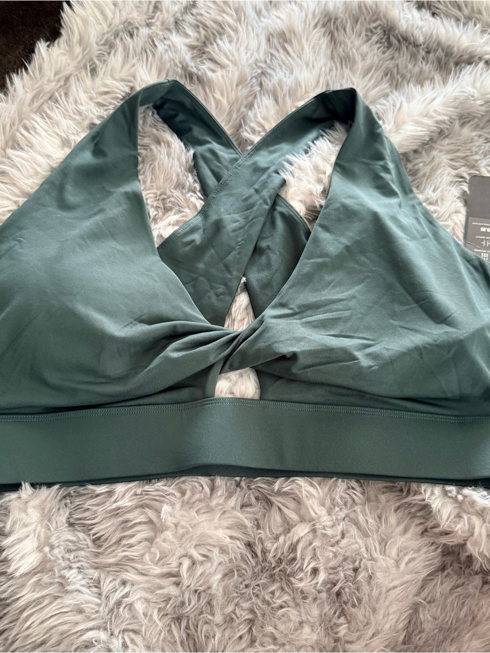 Fabletics Oasis Twist Sports Bra